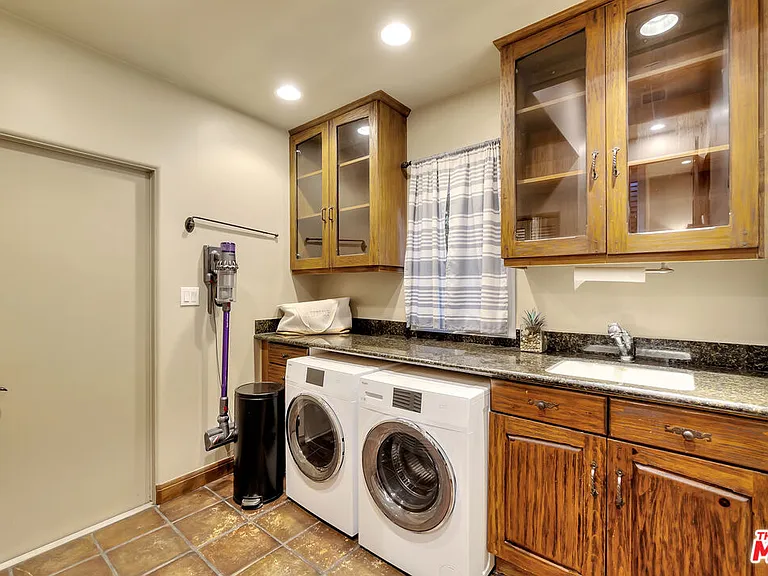 3425 Oak Glen Dr — Photo 44
