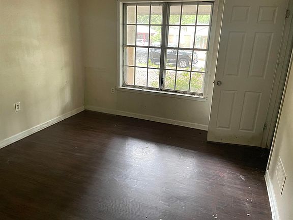 5th image of 3407 Starsdale St
