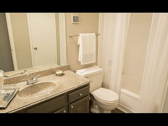 4th image of 2901 Elmside Dr #2-012