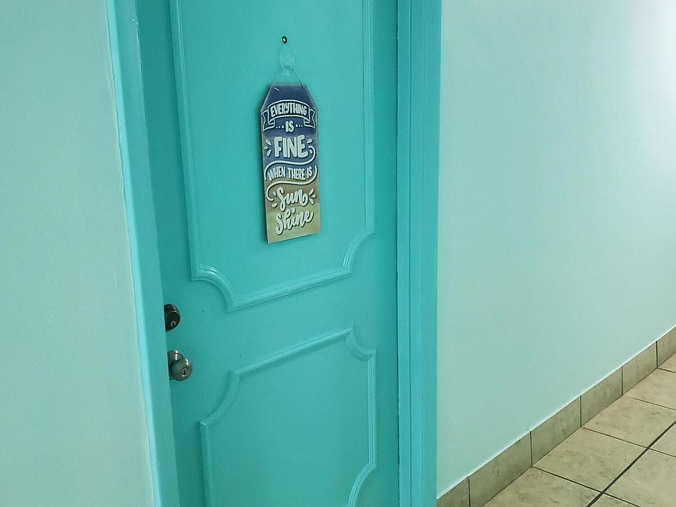 1st image of 223 Columbia Dr APT 319