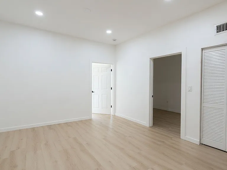 1312 W Ohio St #1R — Photo 5