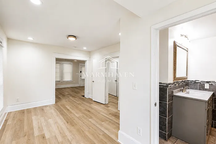 557 W Hopocan Ave — Photo 5