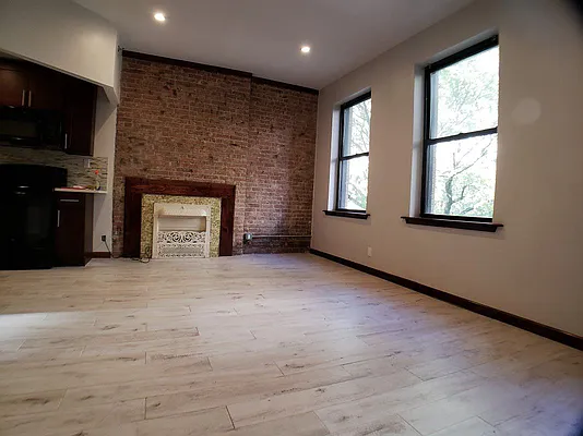 Rented by Bohemia Realty Group | media 13