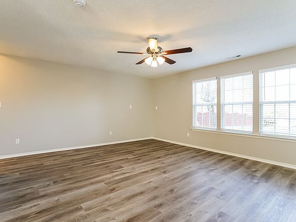 4th image of 6333 Saybrooke Dr