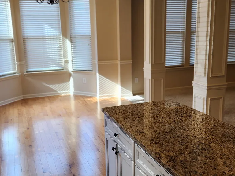3909 Brockenhurst Dr — Photo 7