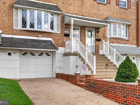 10222 Woburn Pl, Philadelphia, PA 19114