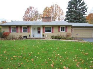 17 Bittersweet Rd, Fairport, NY 14450