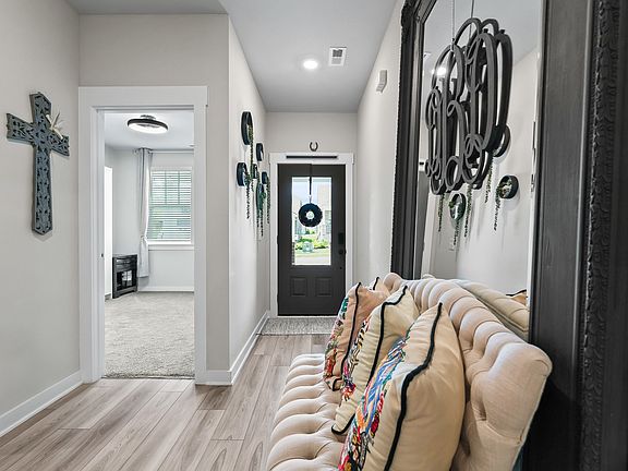 5th image of 408 Gingerwood Ln