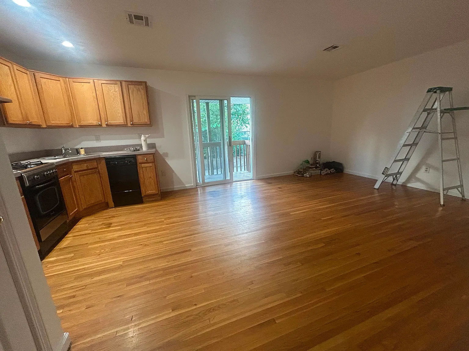 1 bed, $1,999 — Photo 2