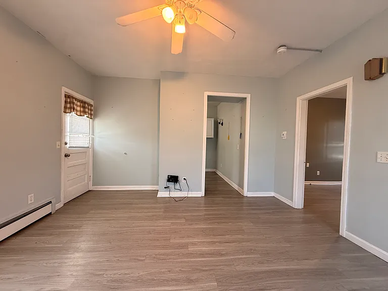 1307 Cranston St #1R — Photo 7