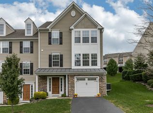220 Tall Trees Cir, Downingtown, PA 19335