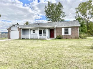 170 W Honeysuckle Ln, Decatur, IN 46733