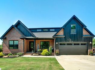 198 Barnett Rd, Campobello, SC 29322