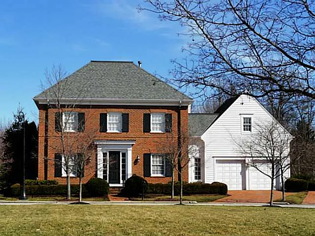 29 Pickett Pl photo 1