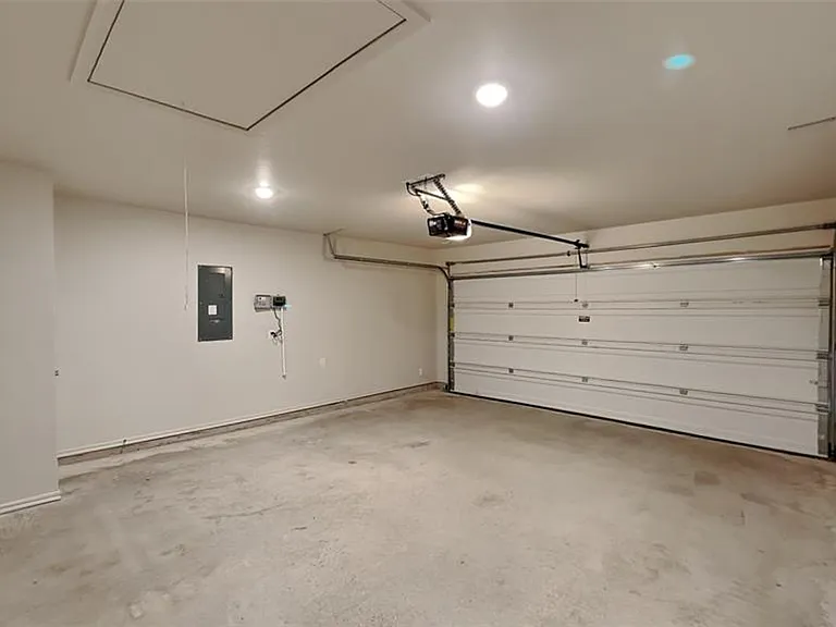12716 Elba Dr — Photo 16