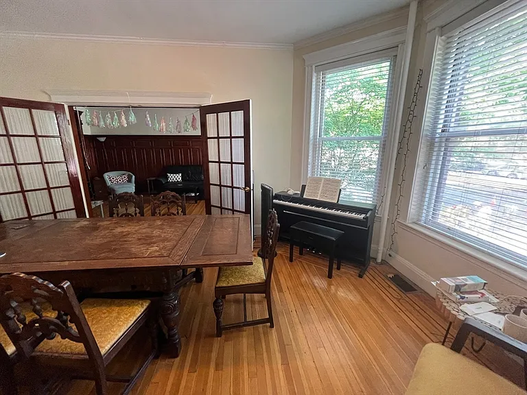 1033 Beacon St #1 — Photo 6