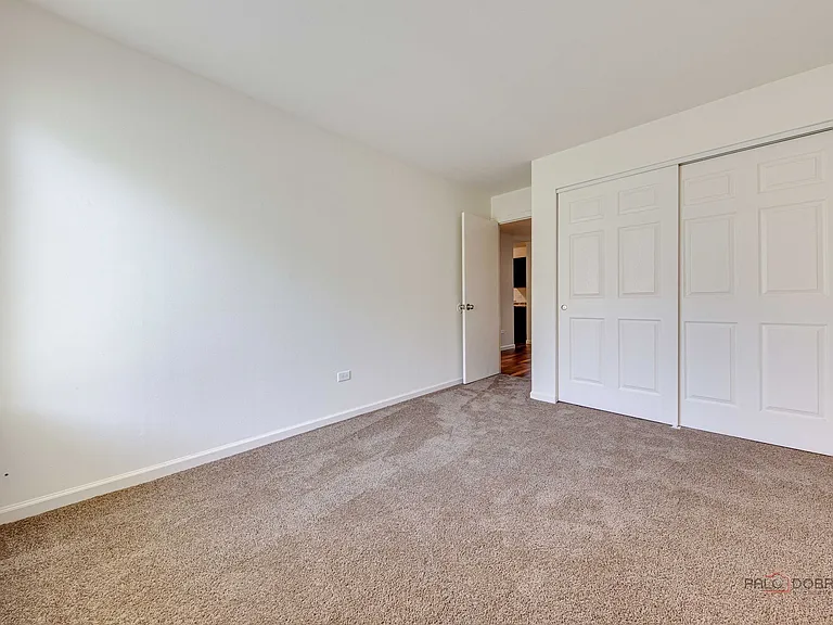 Hawthorne Glen Apartments — Photo 22