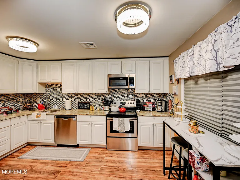 88 Arrowood Rd #B — Photo 8