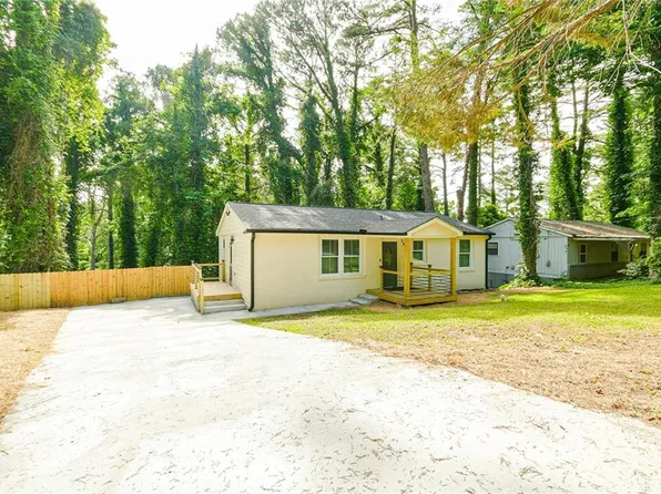 2493 Swallow Cir SE, Atlanta, GA 30315
