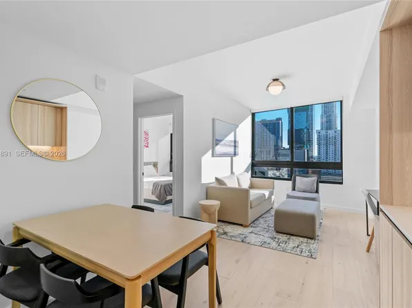 225 N Miami Ave #1405, Miami, FL 33132