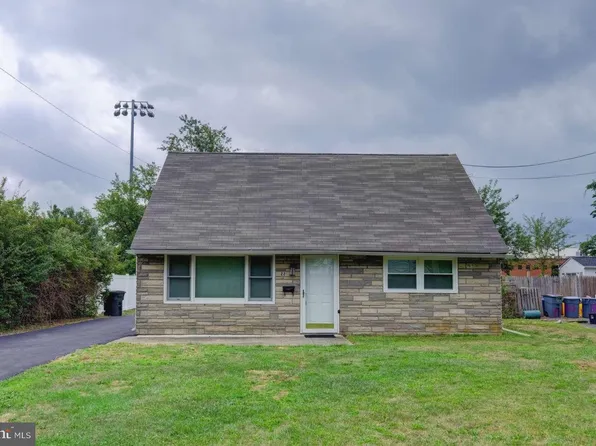 22 Farrell Ave, Ewing, NJ 08618