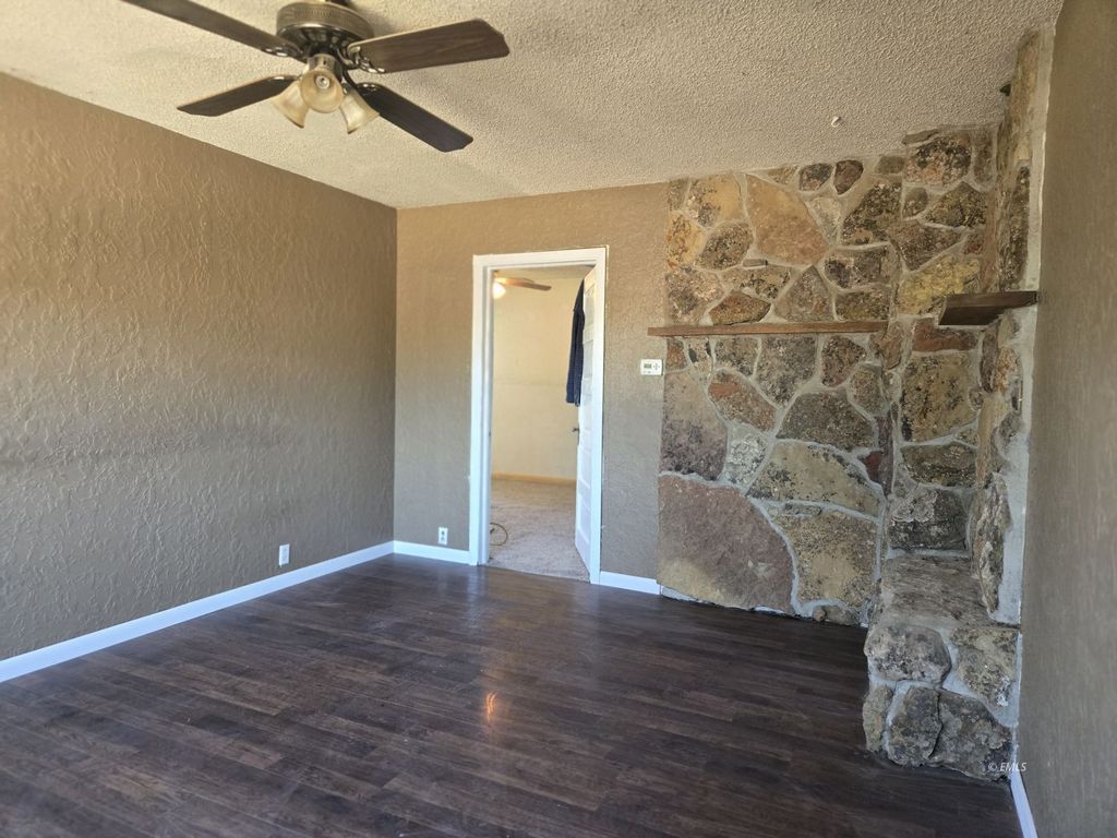 1119 N Prairie Ave, Miles City, MT - View 6