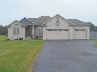 5399 S Sunnydale Ln, Rochelle, IL 61068