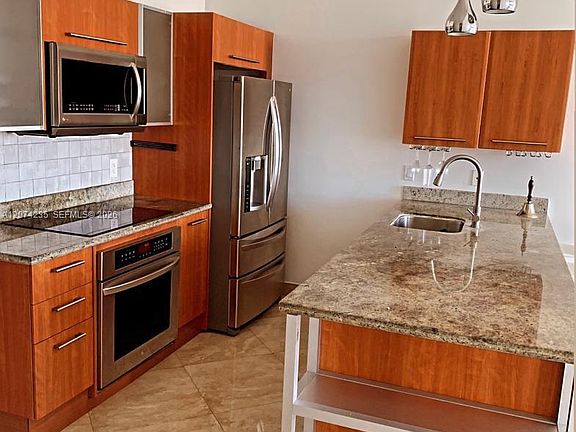 2nd image of 185 SW 7th St APT 4303