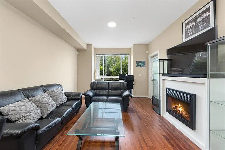14960 102a Ave #111 photo 1