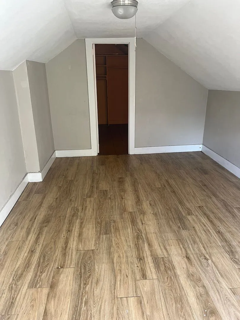 208 Charter Oak Street — Photo 4
