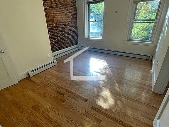 4th image of 38 E Springfield St