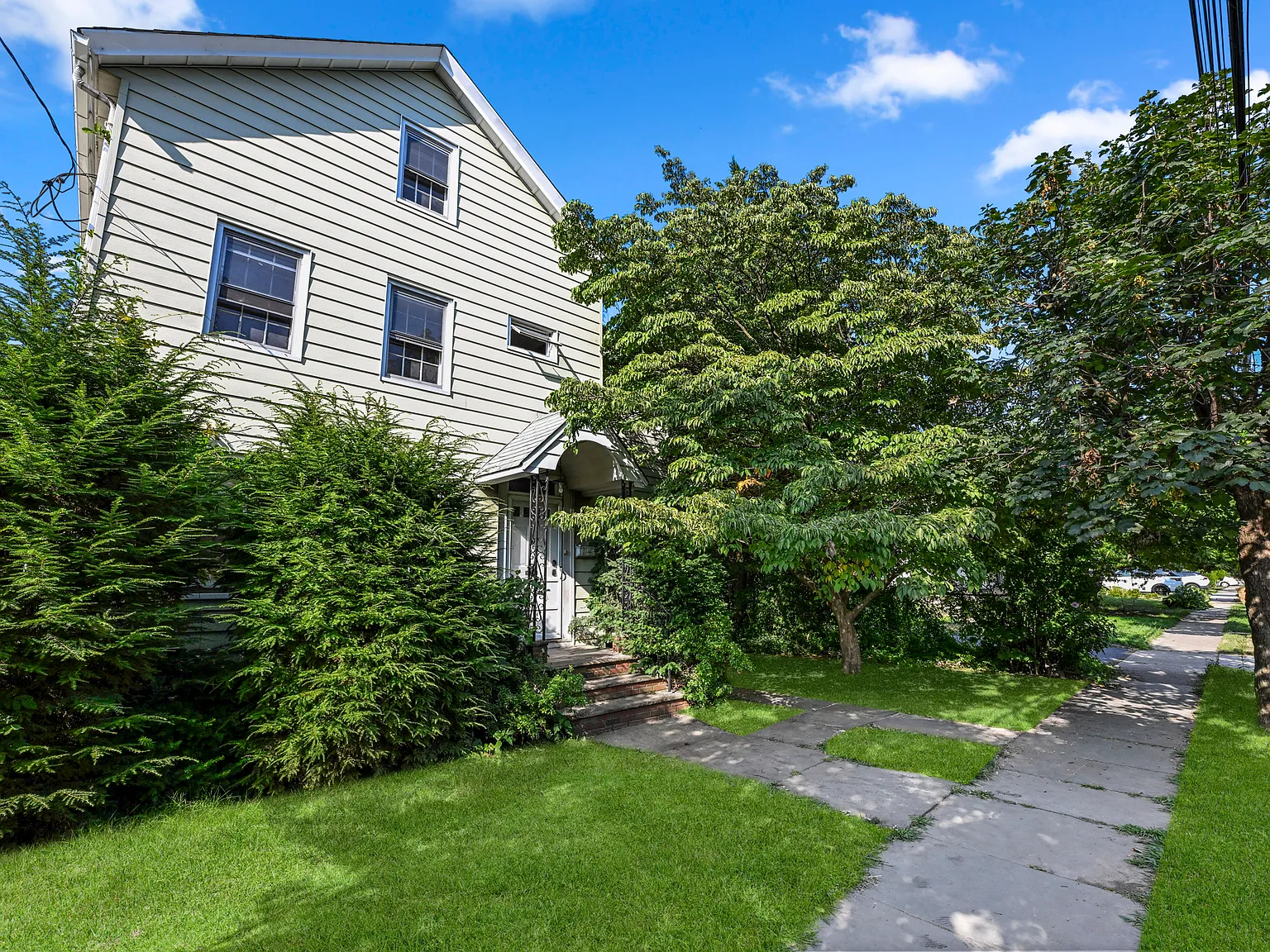 4 bed, 6655 sqft, $3,450 — Photo 3