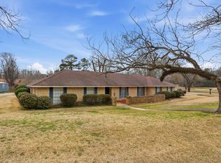 100 Pecan Blvd, Vicksburg, MS 39183