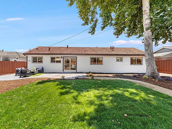 4th image of 7832 Gardella Dr