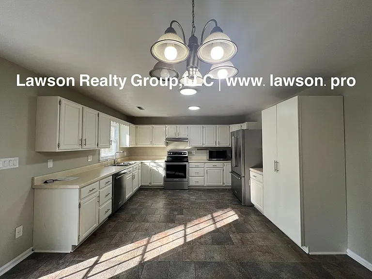 991 Blue Ridge Dr — Photo 15