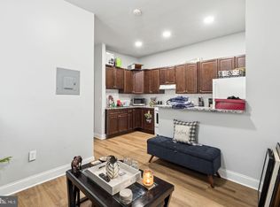 1633 W Oxford St #2F, Philadelphia, PA 19121
