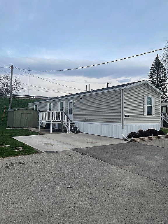 9442 Noonan St, Dubuque, IA 52003 Zillow