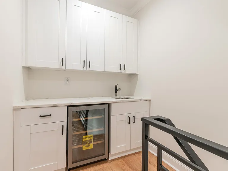 436 Manton St — Photo 31
