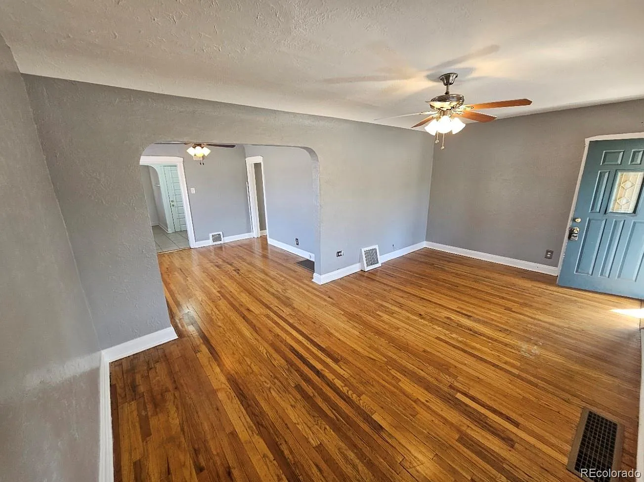 2 bed, 1.0 bath, 921 sqft, $1,750 — Photo 2