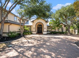 17 Sanctuary Dr, San Antonio, TX 78248