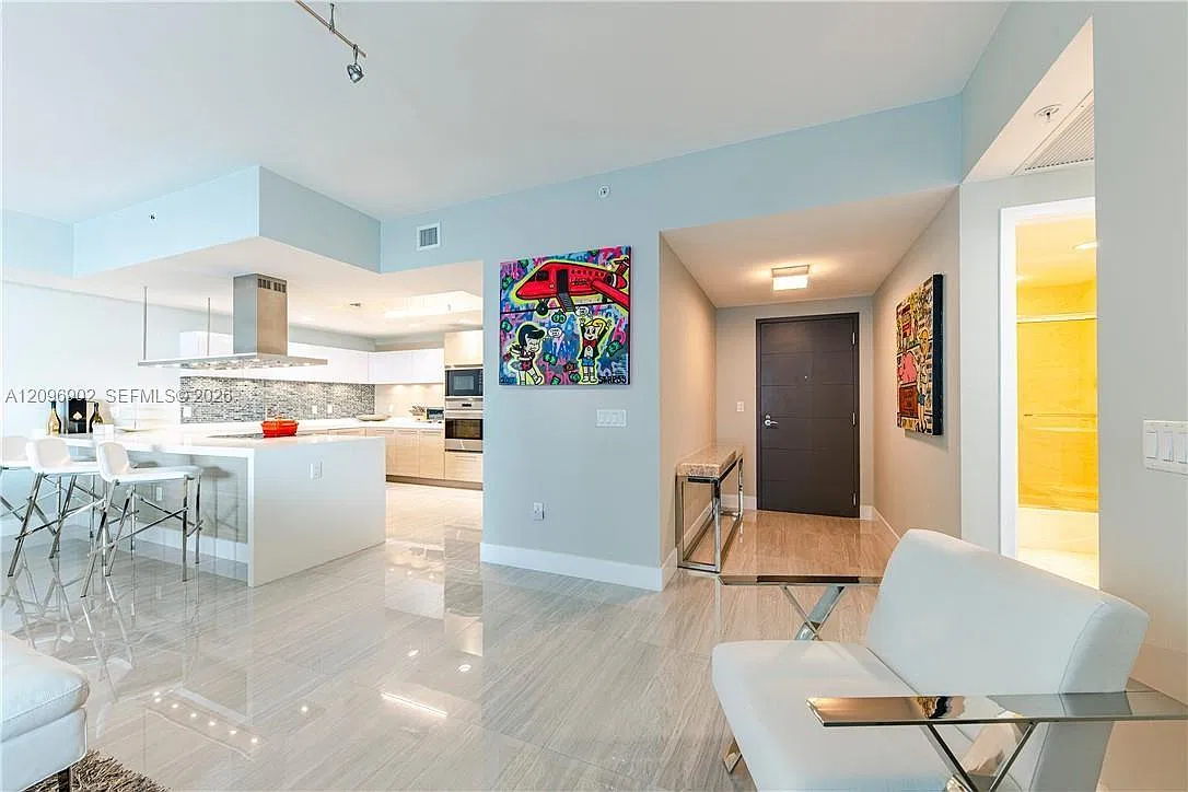 Marina Palms Residences N — Photo 2