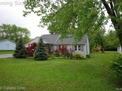 5399 Brobeck St, Flint, MI, 48532
