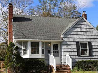 12 Bieselin Rd, Bellport, NY 11713