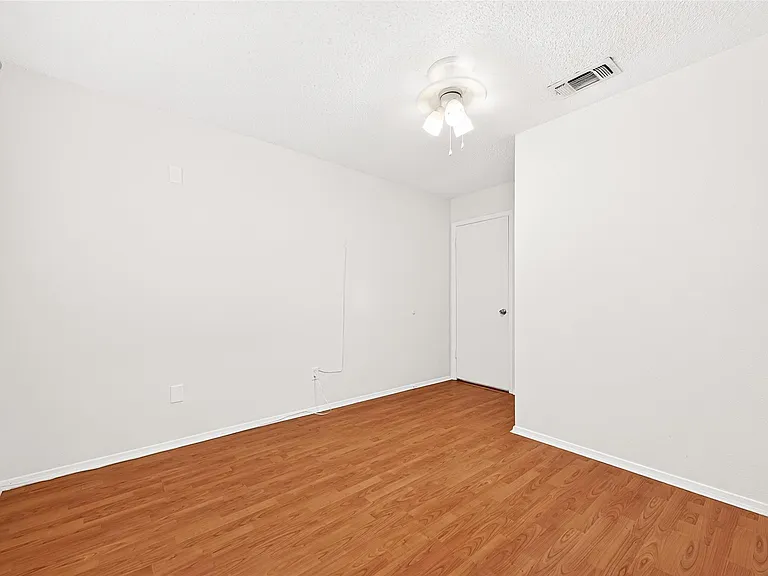 11677 Village Place Dr — Photo 34