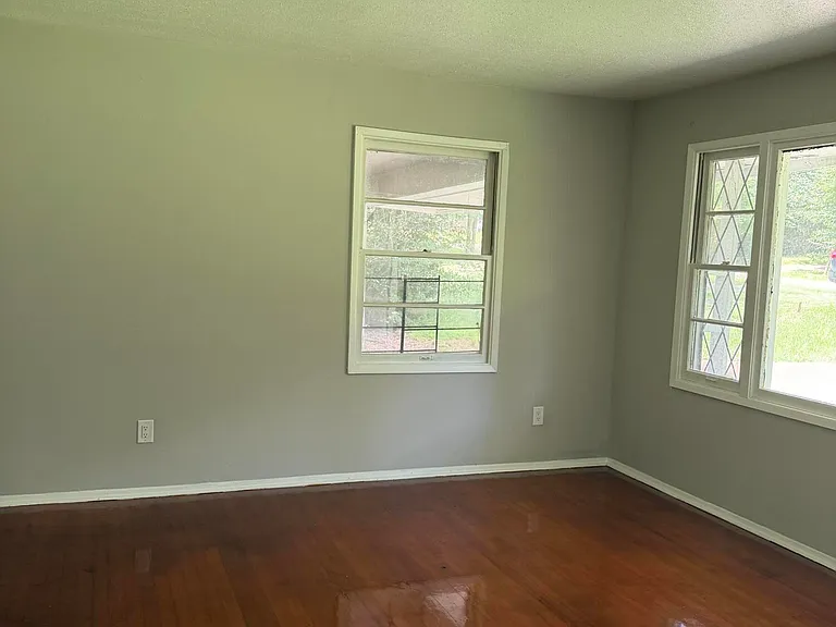2745 Marydale Dr — Photo 10