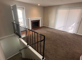 $1195 - 3 room 2 bath - Apartment located in Riverside, Wichita, KS 67203