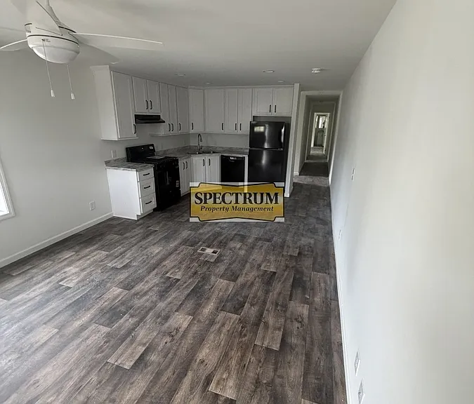 17 Donald St #1 — Photo 1