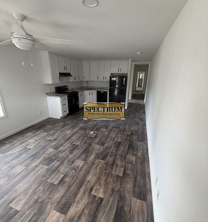 1st image of 17 Donald St #1