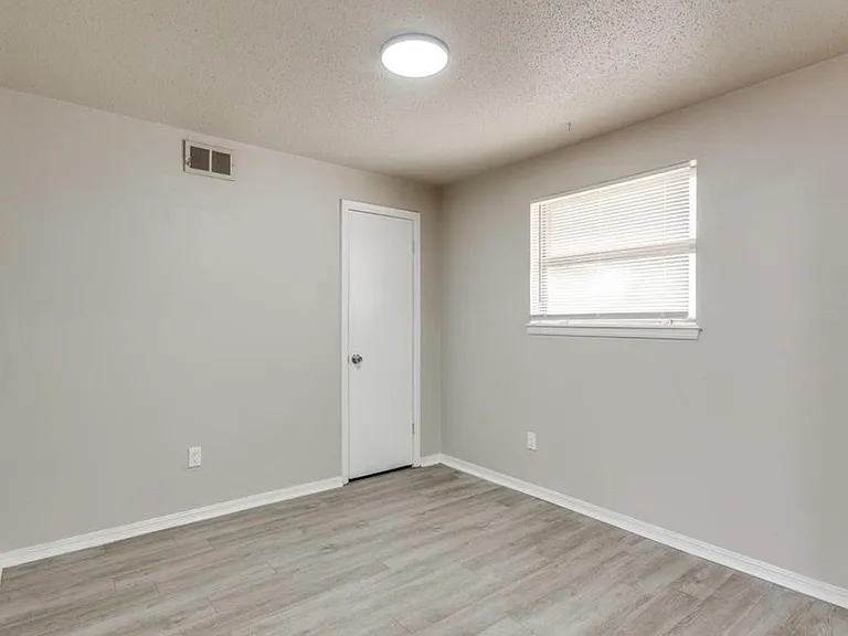 2908 SW 62nd St — Photo 9