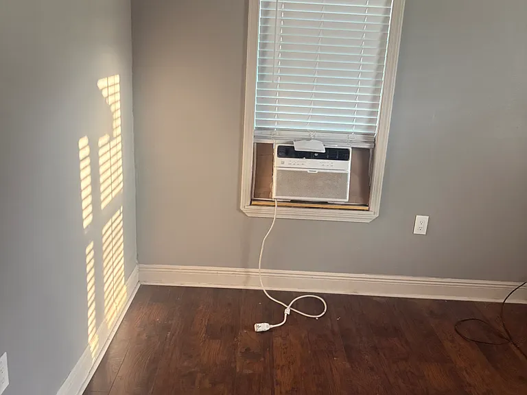 12502 Alma St — Photo 8